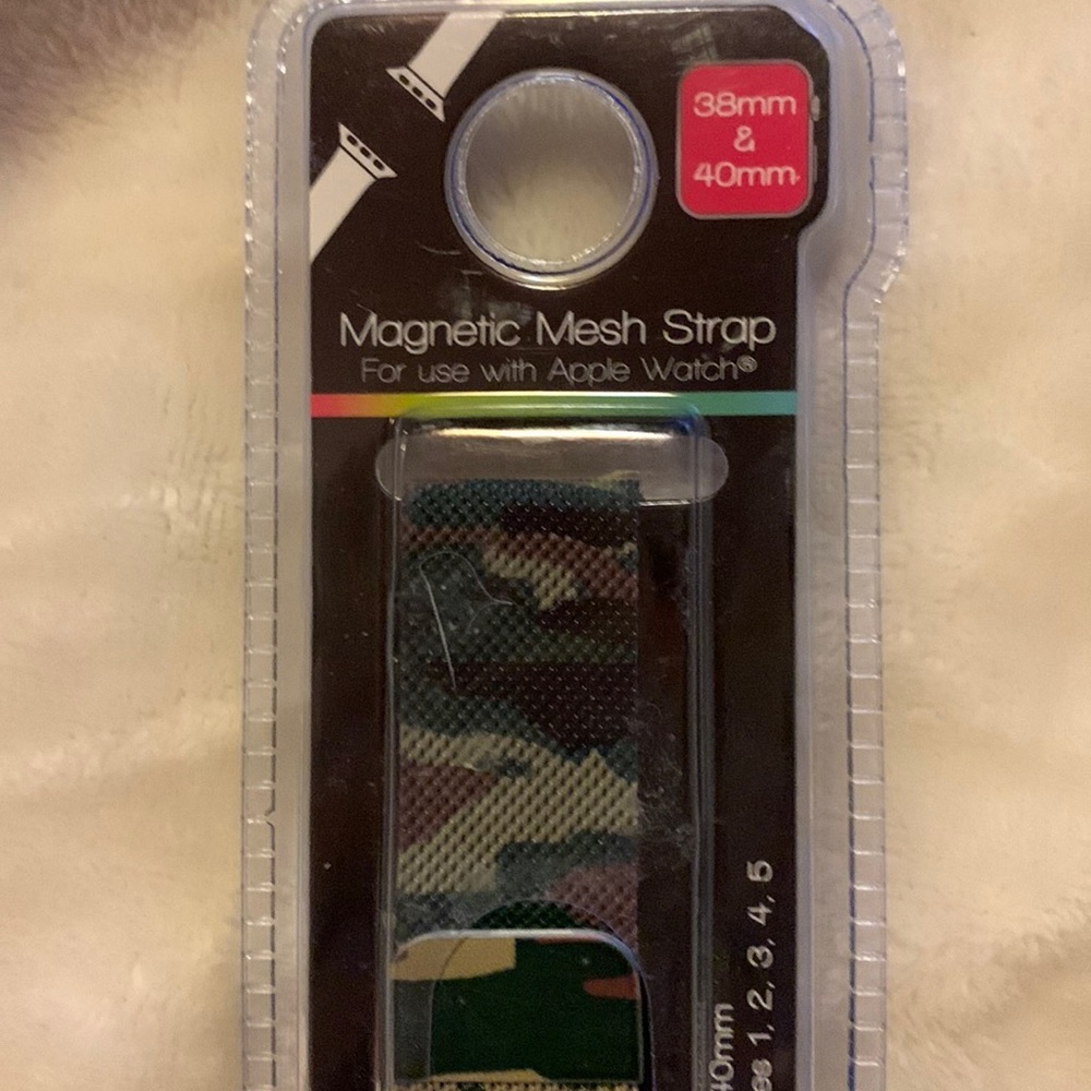 38 & 40 mm Magnetic Mesh Strap Camo print. Use with apple classic watch 1-5